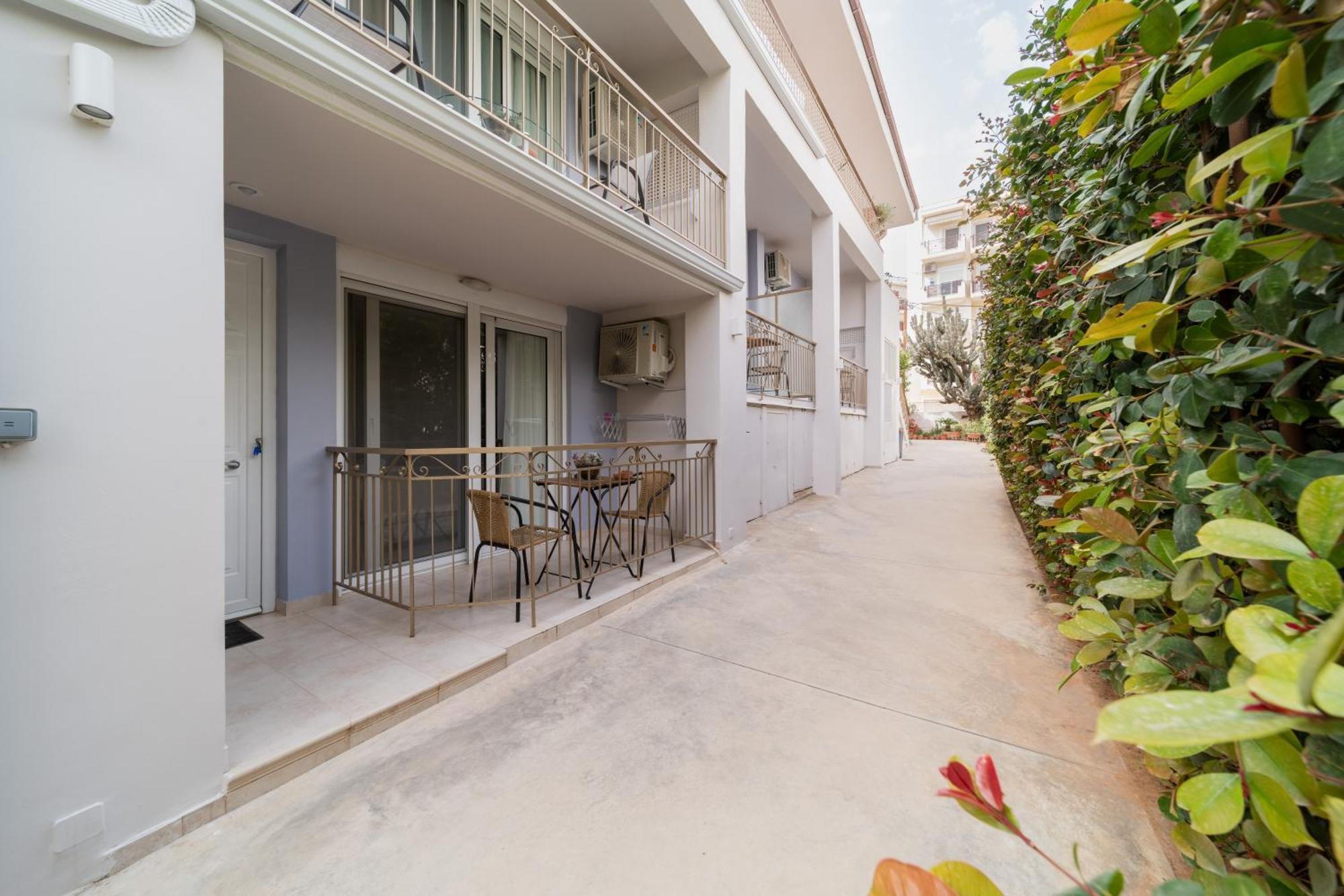 Cactus - Blooming Garden Apartments Kalamata Eksteriør billede